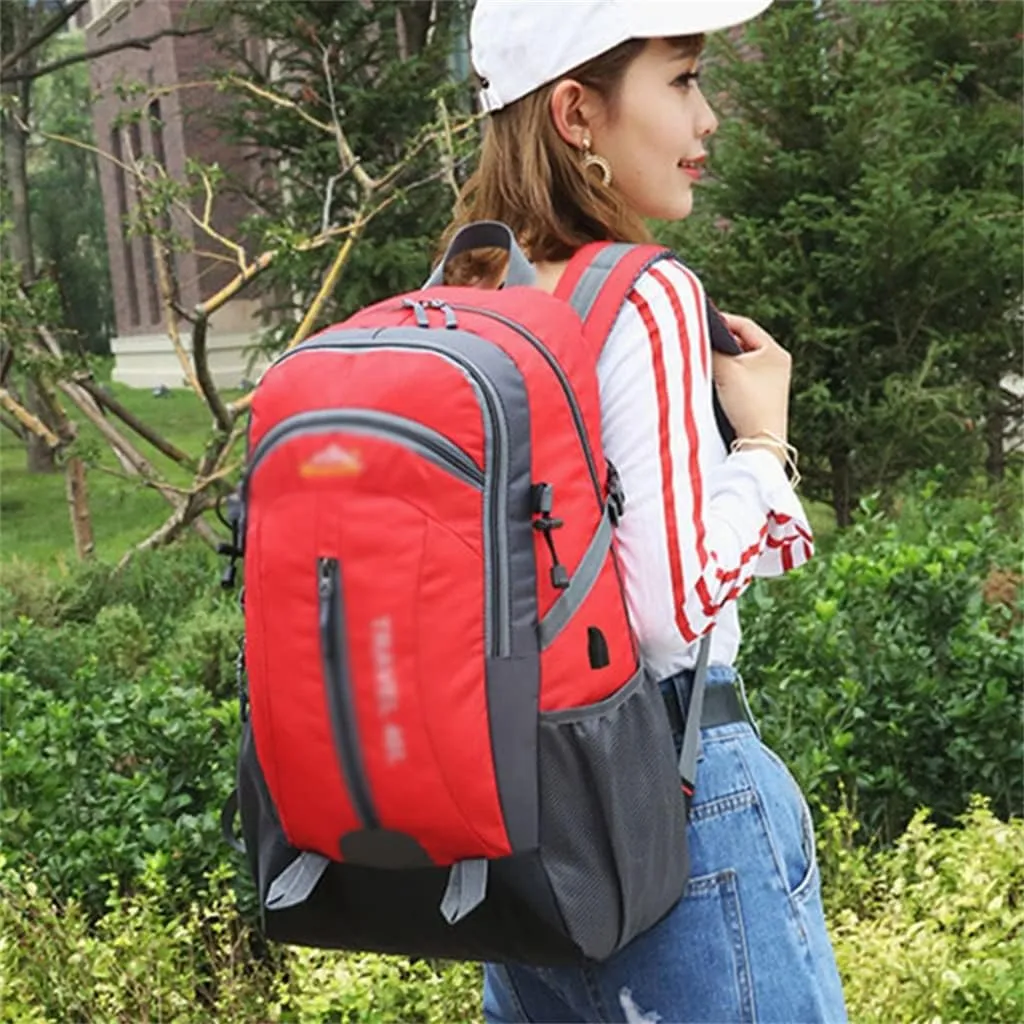 40L Mountaineering Backpack Breathable Backpack with Socket Travel Backpack Mountaineering Bag(E)