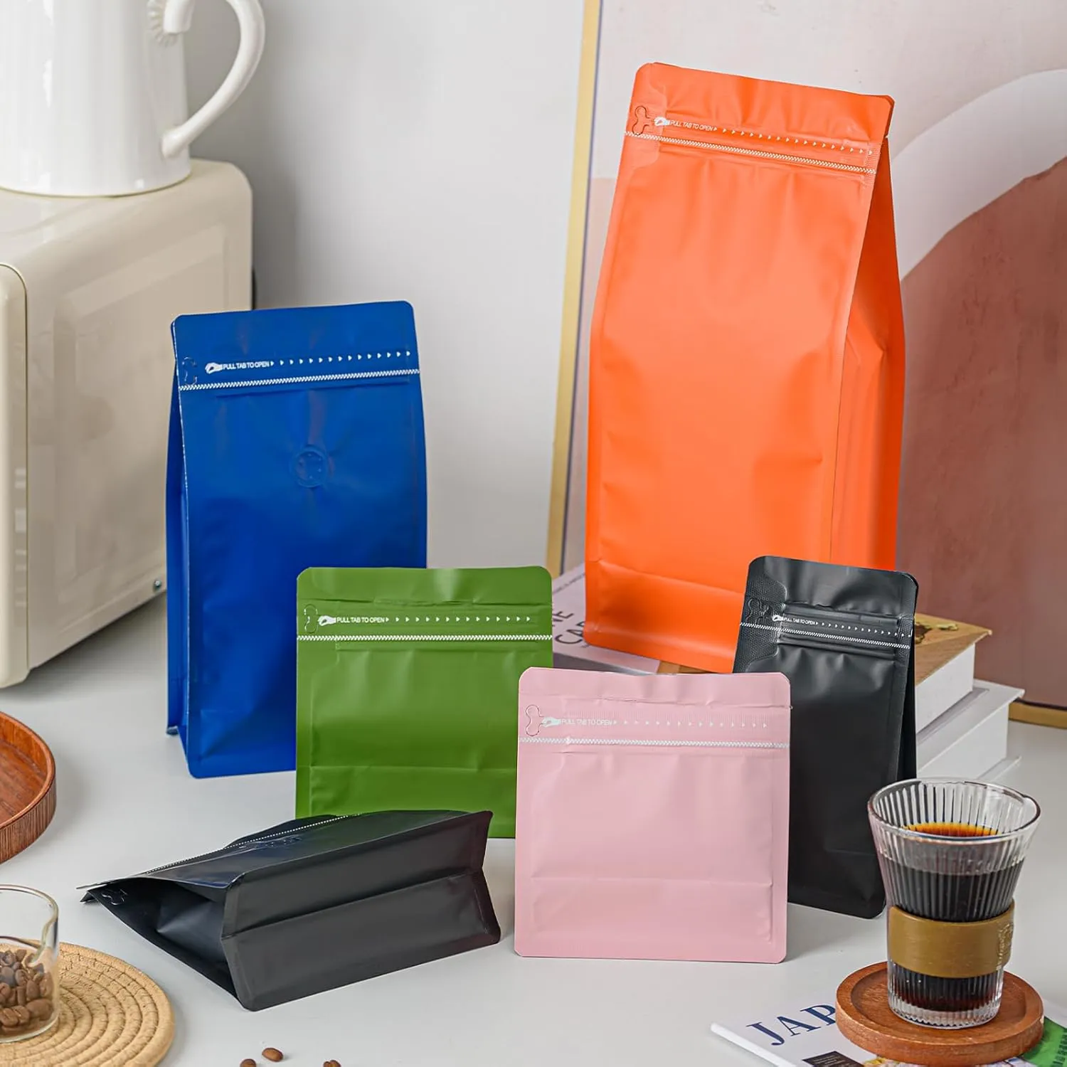 50 Pcs 0.5lb Green Long Coffee Bean Bags with Valve, Easy Tear Open & Repeating Sealed Zipper, Heat-Seal Stand Up & Flat Bottom Coffee Bag, 8oz Capacity 5.1x7.8 Inch