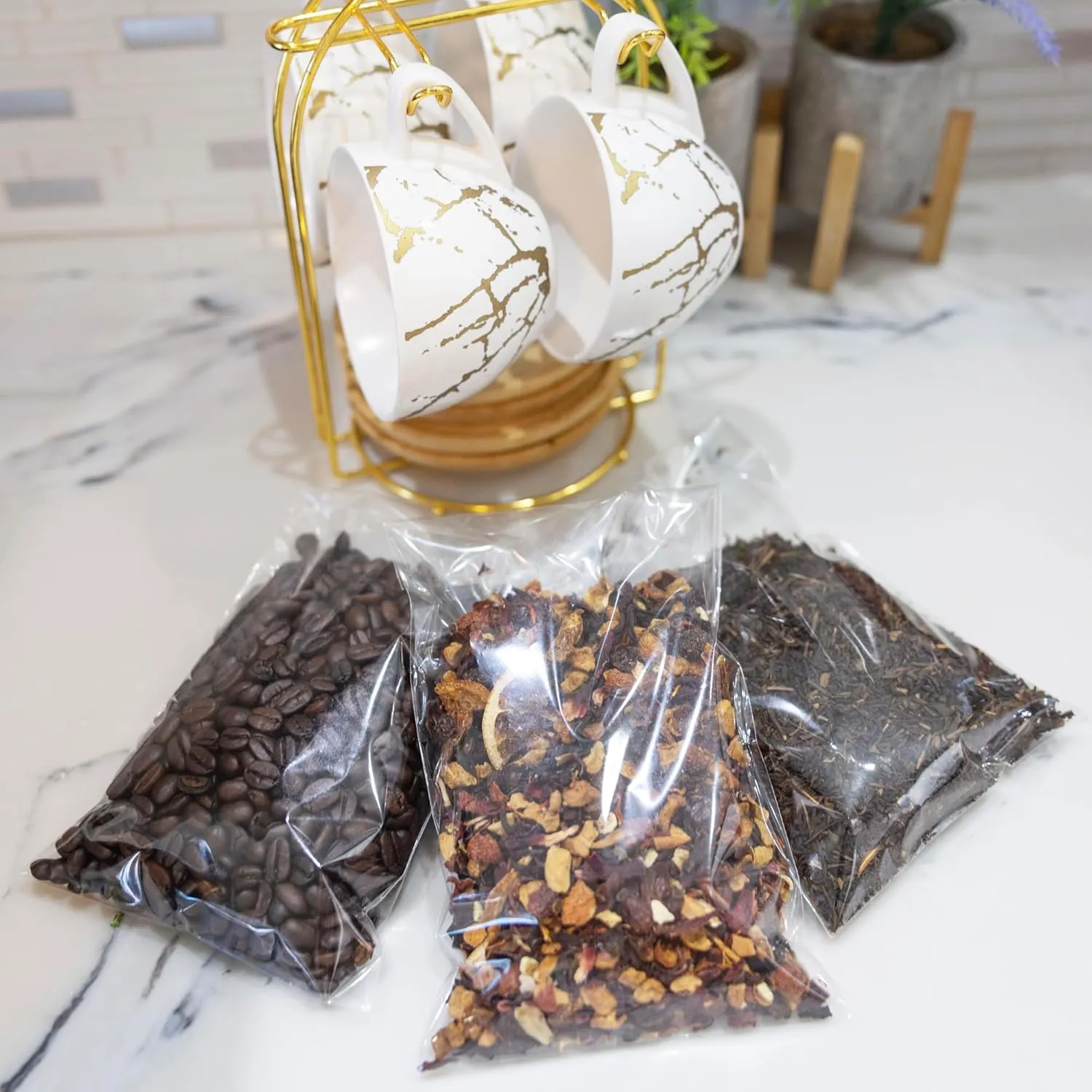 5" X 5" (1000 Pack) Cellophane Bags w/Adhesive Self Adhesive, Gift Wrap Cellophane Bags For Packaging Cookies, Treats, Sweets, Candy, Bakery, Art Prints, Photos, Envelopes, Cards