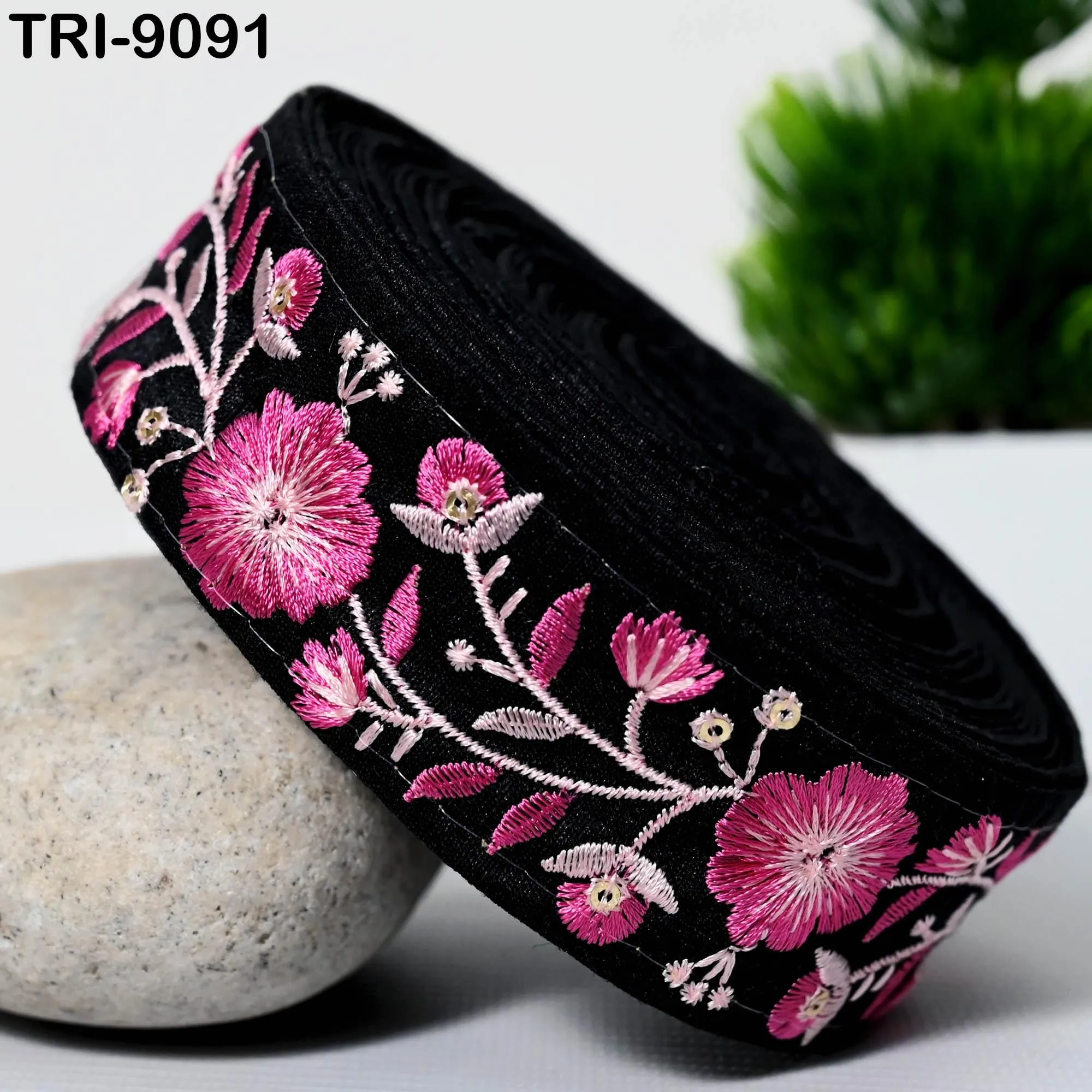 9 Yard Magenta Embroidery Ribbon 4cm Trim Embroidered Indian Sari Embellishments Crafting Tote Bags Trimming Curtains Headbands Saree Border