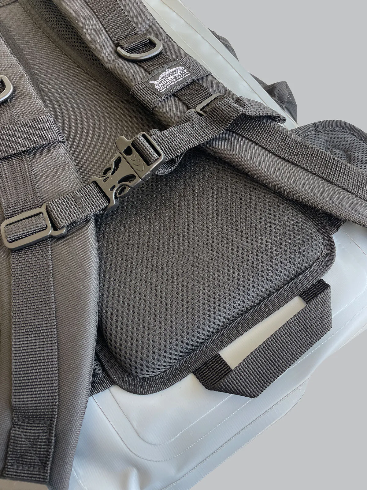 ANGLER TECH BACKPACK - GREY