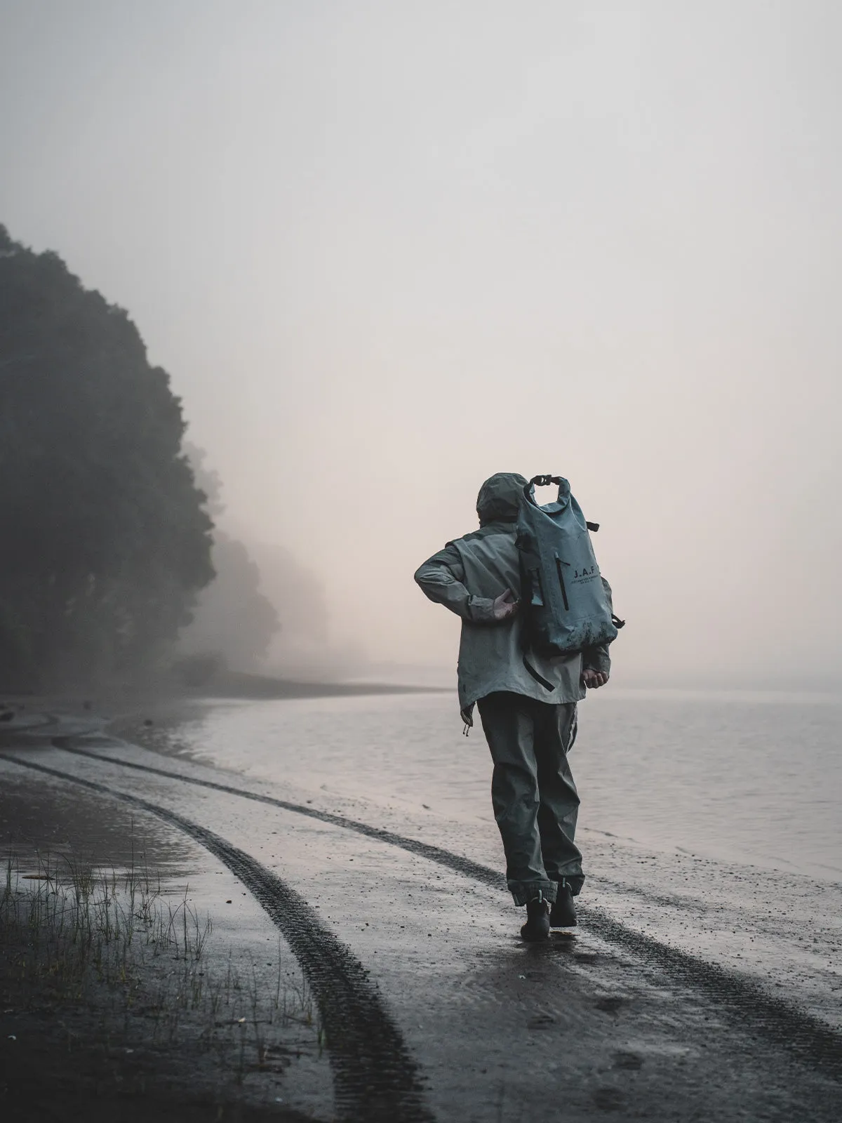 ANGLER TECH BACKPACK - GREY