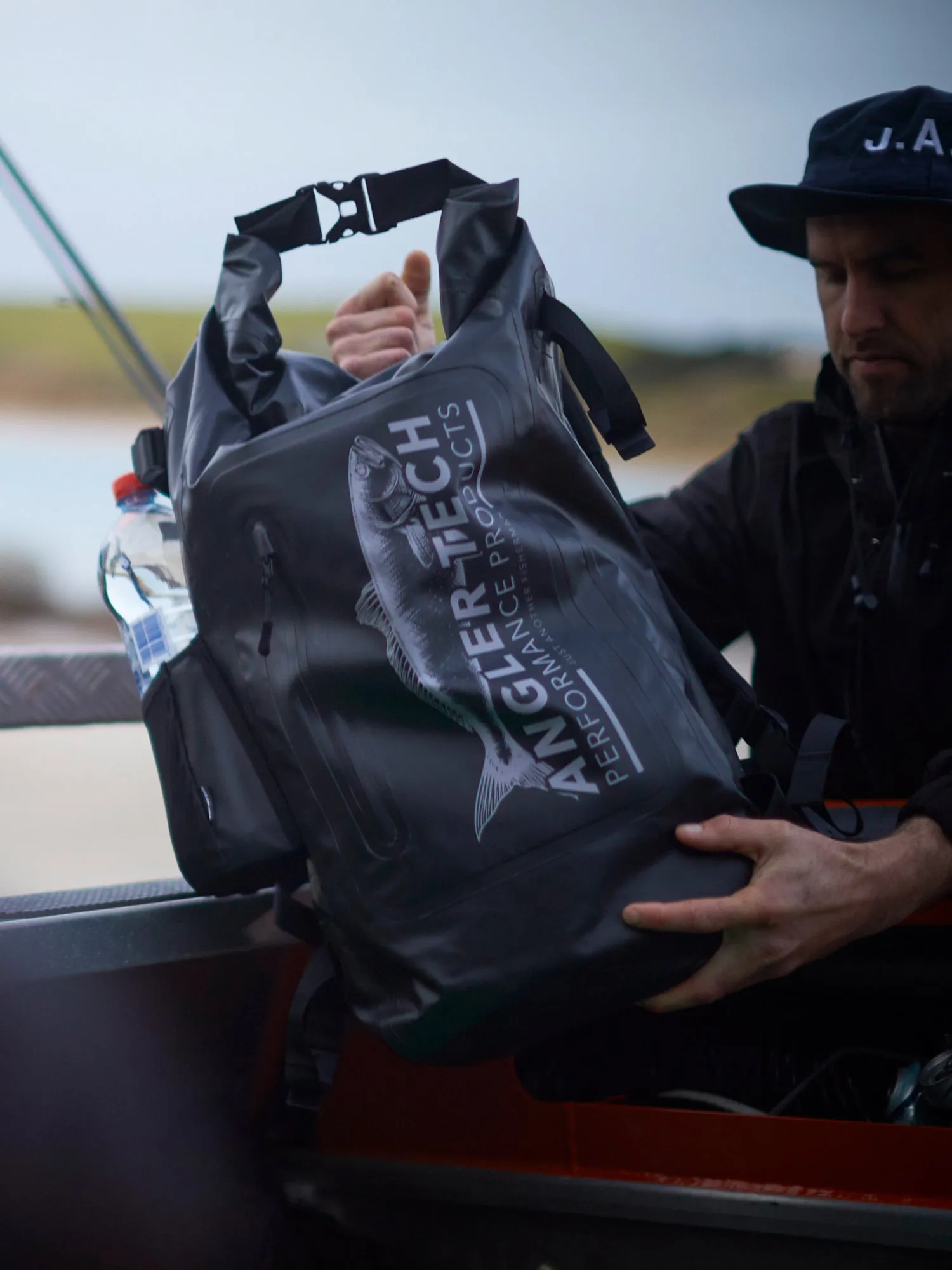 ANGLER TECH DRY BACKPACK - BLACK/GREY