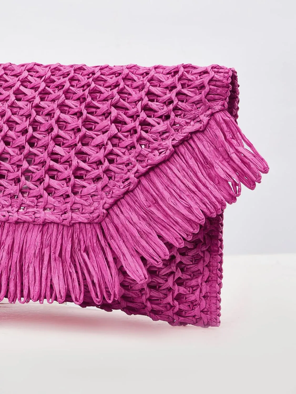 Floerns Women's Woven Straw Envelope Fringe Trim Rattan Beach Clutch Handbag