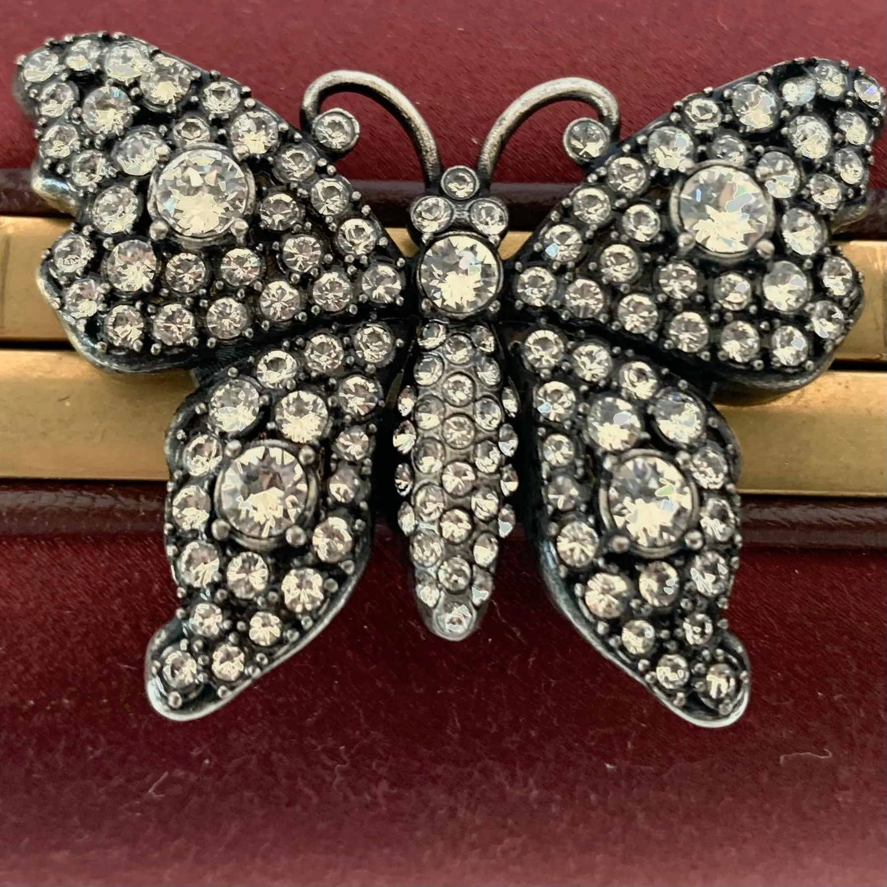 Gucci Broadway Butterfly Handbag Clutch in Burgundy