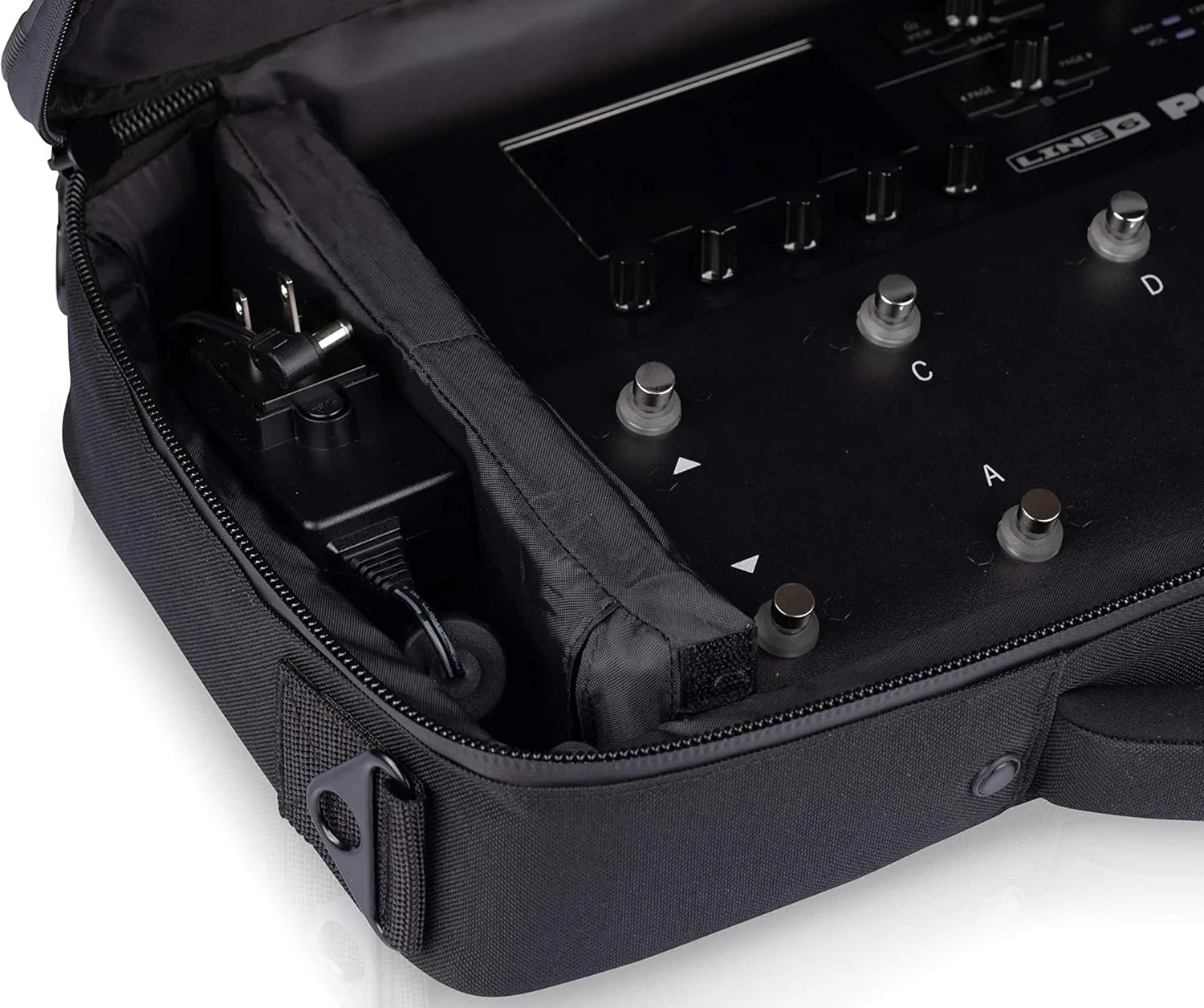Line 6 POD Go Guitar Multi-Effects Pedal (Black) and Shoulder Bag