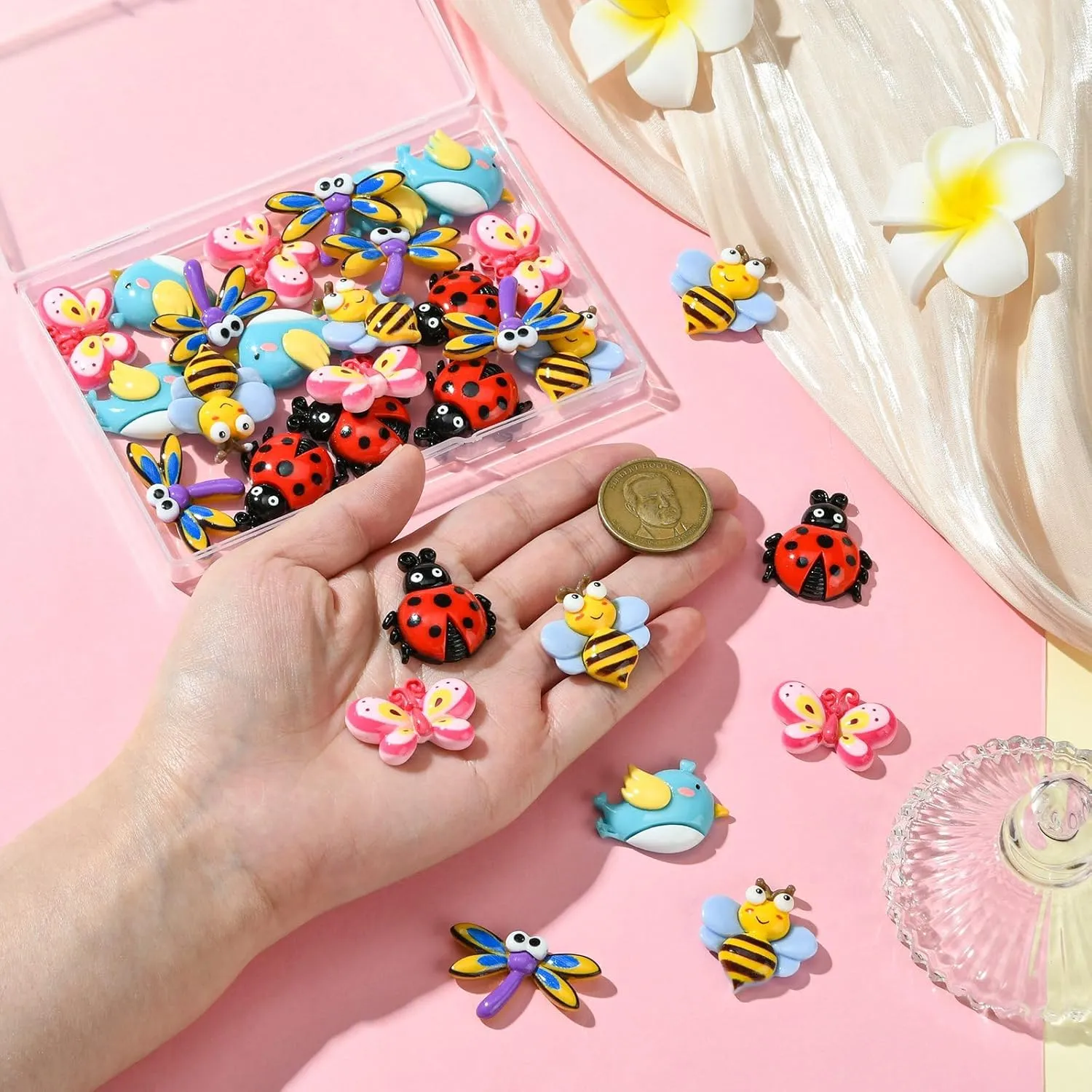 LiQunSweet 30 pcs 5 Styles Insect Theme Resin Cabochons Bee Butterfly Bird Ladybug Dragonfly Animal Flatback Charms for DIY Jewelry Embellishment Craft Phone Bag Shoes