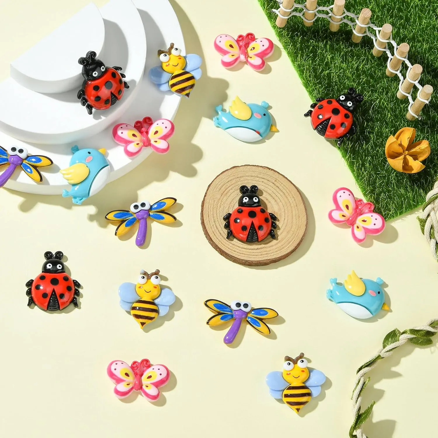 LiQunSweet 30 pcs 5 Styles Insect Theme Resin Cabochons Bee Butterfly Bird Ladybug Dragonfly Animal Flatback Charms for DIY Jewelry Embellishment Craft Phone Bag Shoes