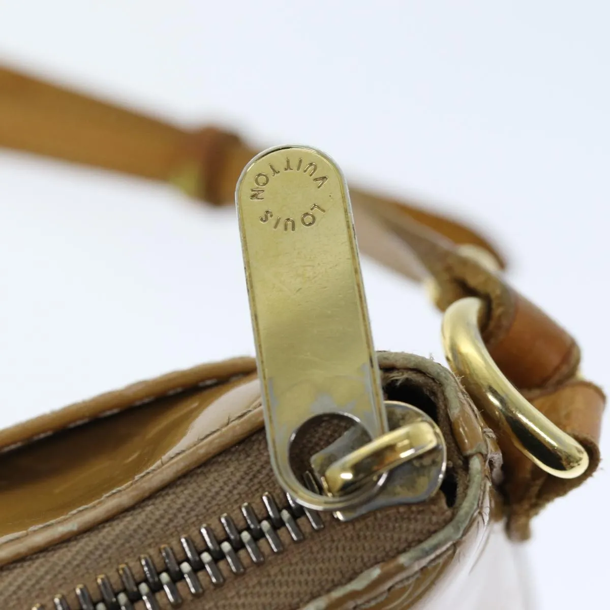 LOUIS VUITTON Monogram Vernis Minna Street Bag Noisette M91508 LV 74066