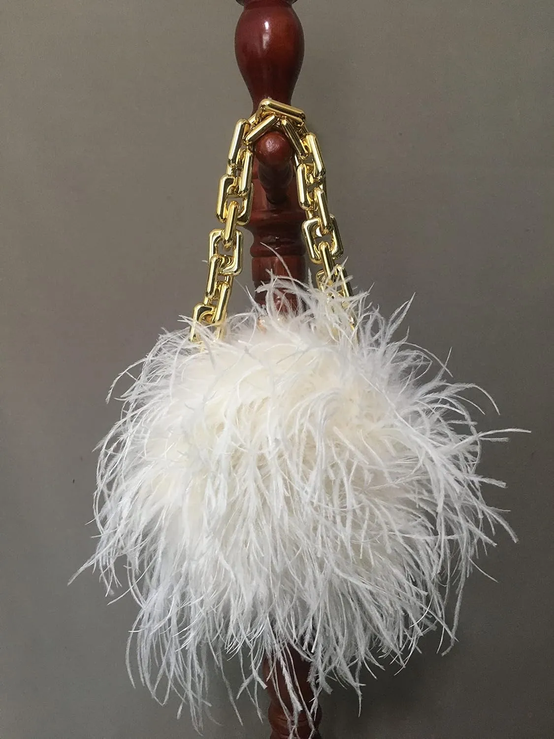 LVCOMEFF Women Ostrich Feather Mini Handbag Purse with Big Gold Chain for Party Fluffy Plush Luxurious