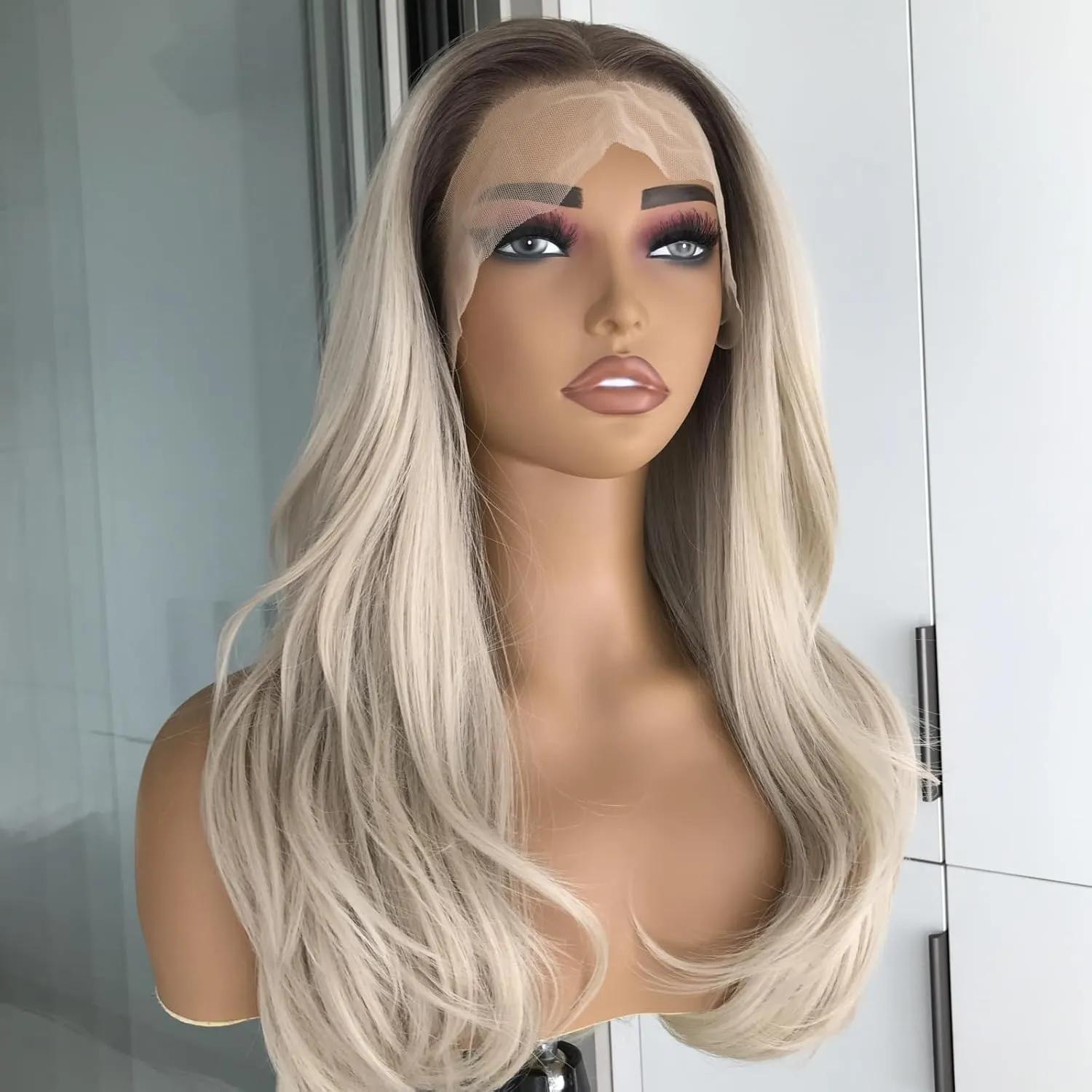 Ombre Blonde Wig Lace Front Wig with Pre plucked Glueless Synthetic Lace Wigs for Women Shoulder Length Ash Blonde Wig Layered Straight Wigs with Dark Roots Dairly Use Wig 20inch