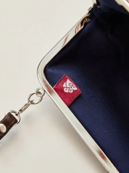 Retro Flower GAMAGUCHI Clasp Hand Bag