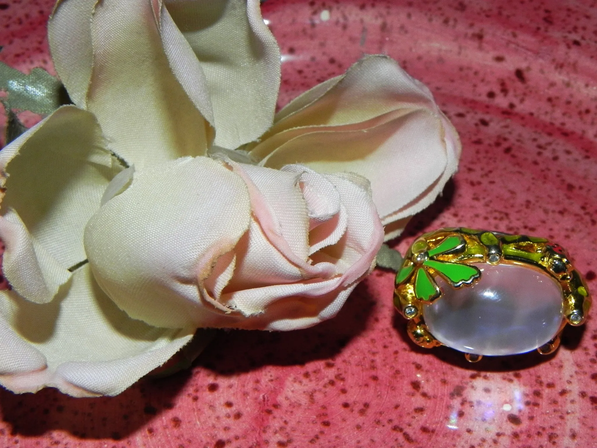 Sterling Ring, Domed Mother of Pearl w/ Enamel sz 7