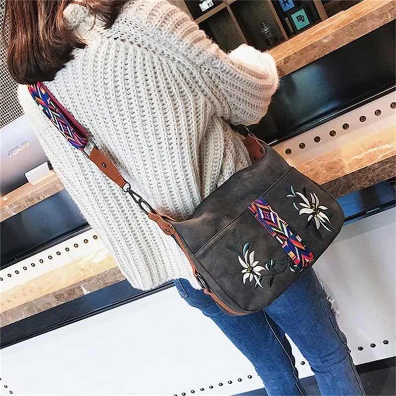 Summer Bag with Embroidery