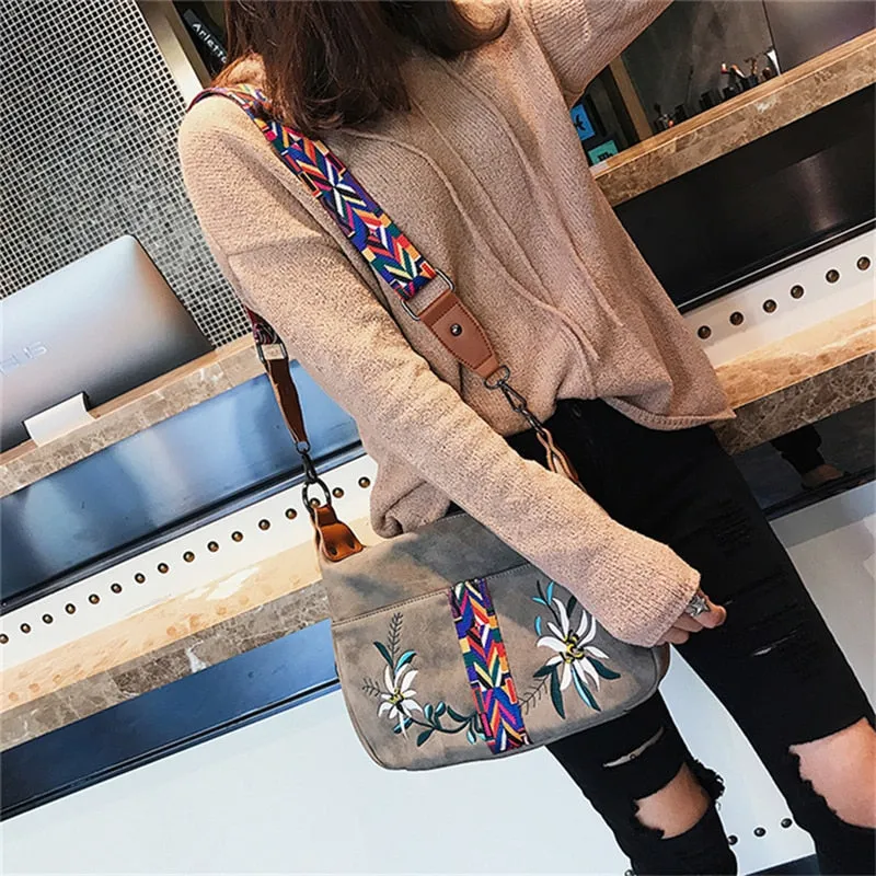 Summer Bag with Embroidery