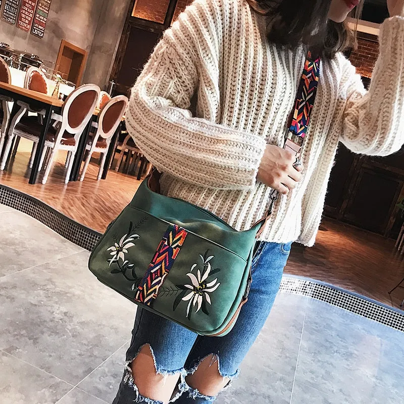 Summer Bag with Embroidery