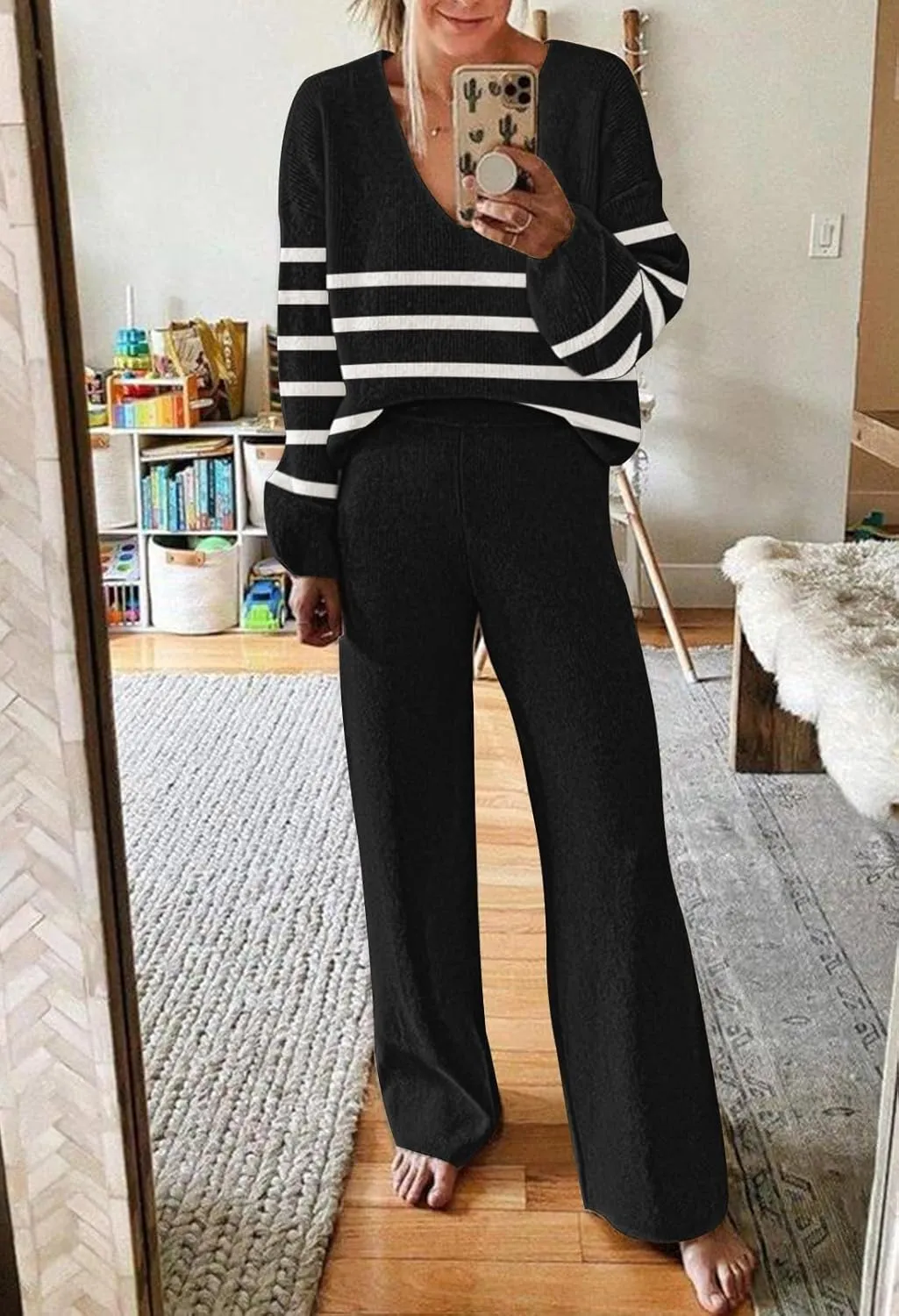 Viottiset Women's 2 Piece Outfits Casual V Neck Knit Wide Leg Sweater Lounge Set Sweatsuit