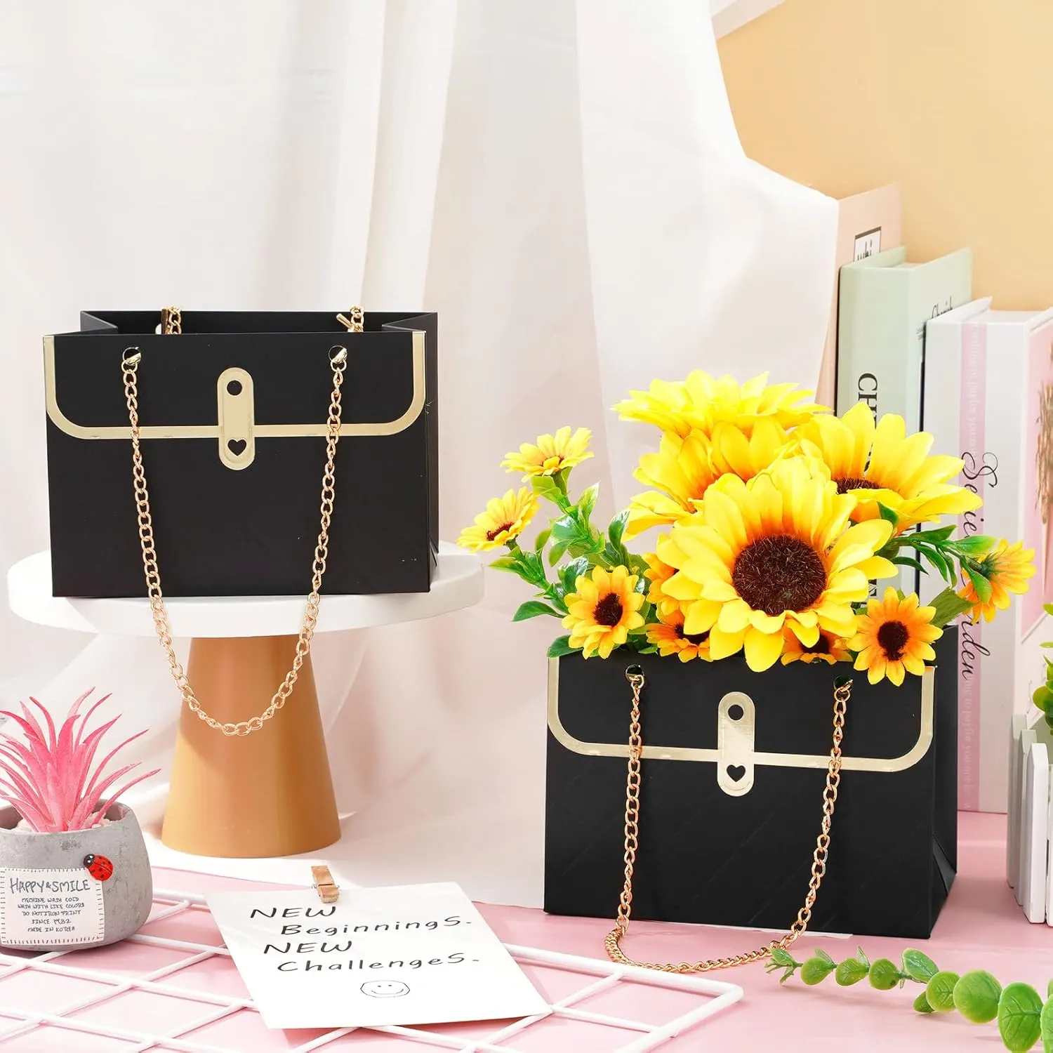 Whaline 6Pcs Paper Flower Bags with Metal Chain Bouquet Storage Bucket Florist Bag Handbag Flower Bouquet Wrapping Basket Handbag Gift Box for Wedding Party Birthday Mother's Day Gift Bags, Black