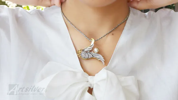 Wings in Open Orientation Style - KS 007
