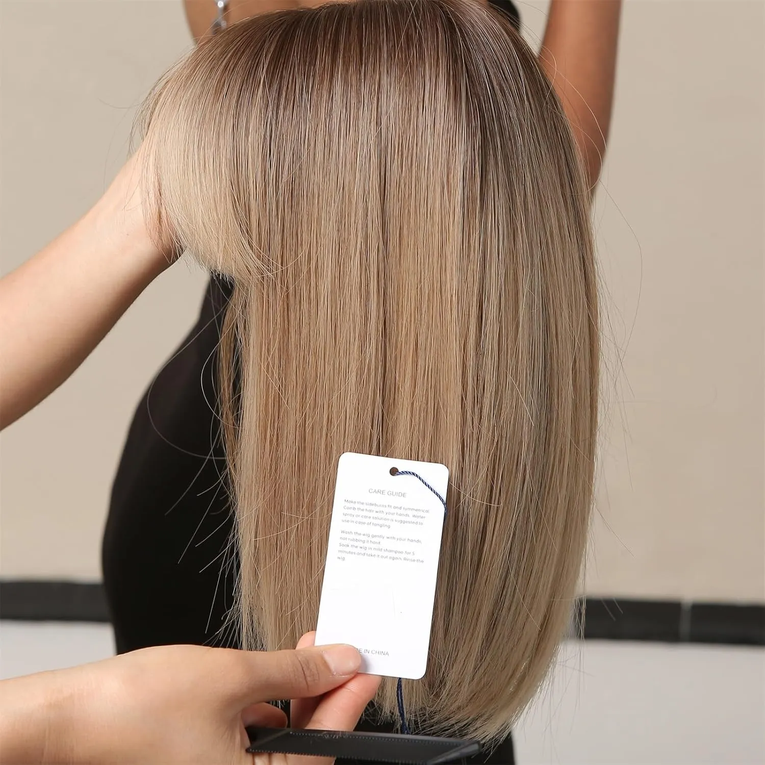 Women Light Blonde Bob Wigs with Bangs Short Ombre Blonde Wig with Brown Roots Natural Straight Wig Shoulder Length Synthetic Natural Looking Wigs