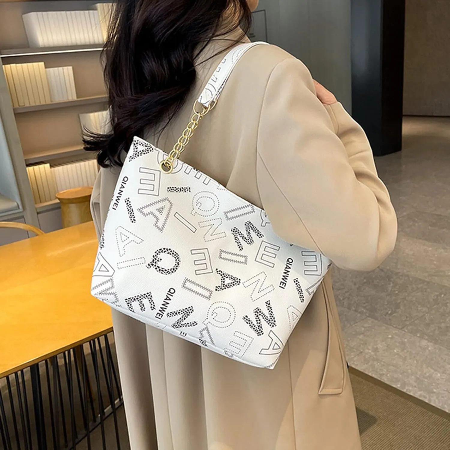 Women's Fall Winter Shoulder Bag PU Letter Print Large Capacity Waterproof High Load-bearing Durable Handbag