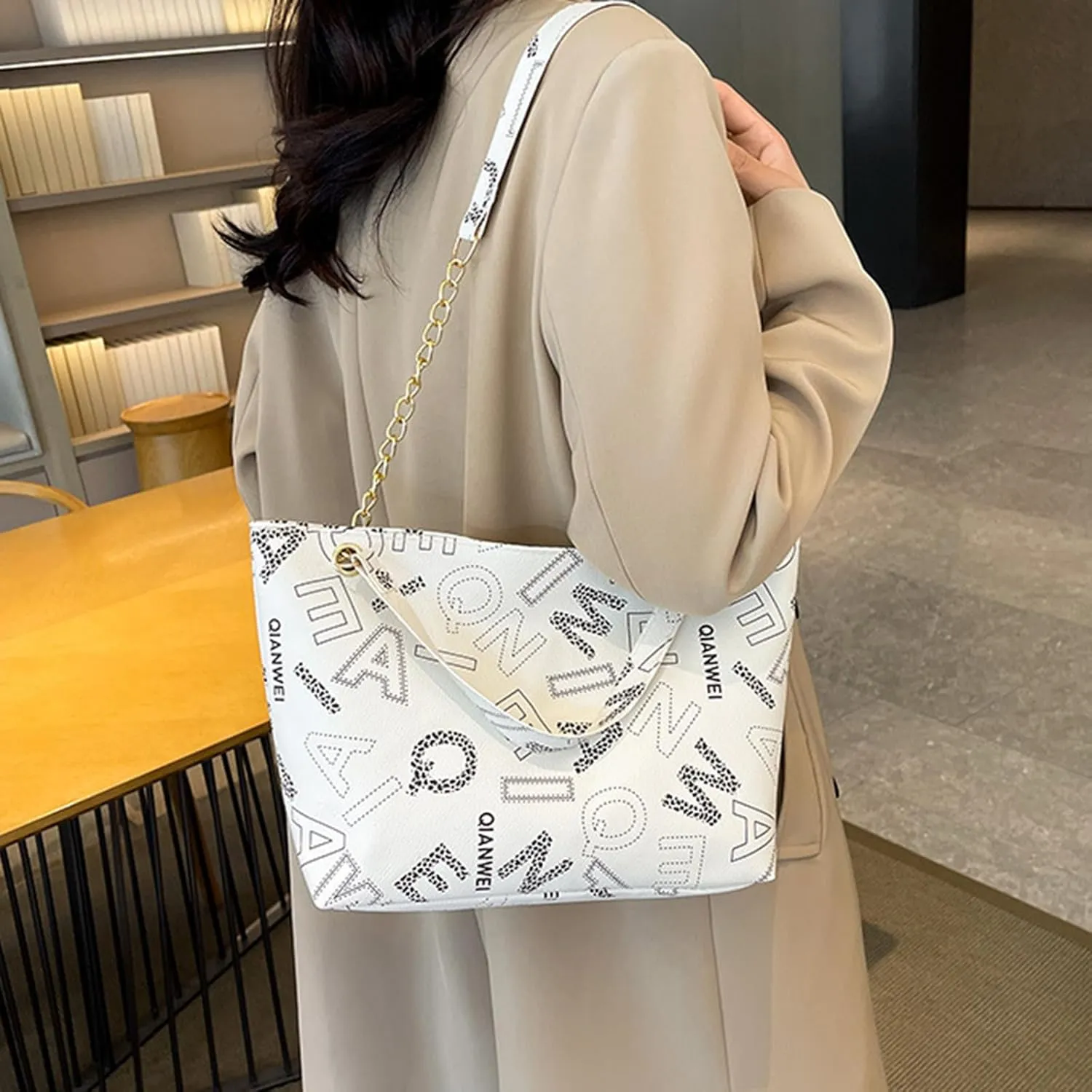 Women's Fall Winter Shoulder Bag PU Letter Print Large Capacity Waterproof High Load-bearing Durable Handbag