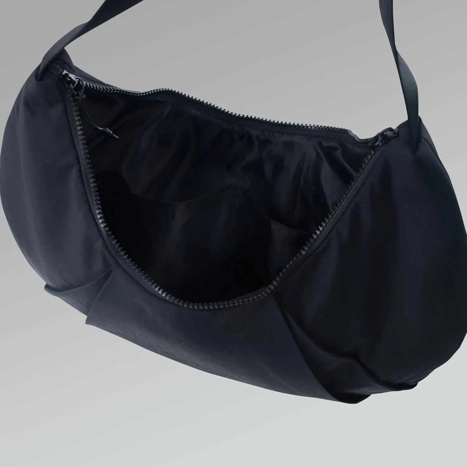 Women's shoulder bag