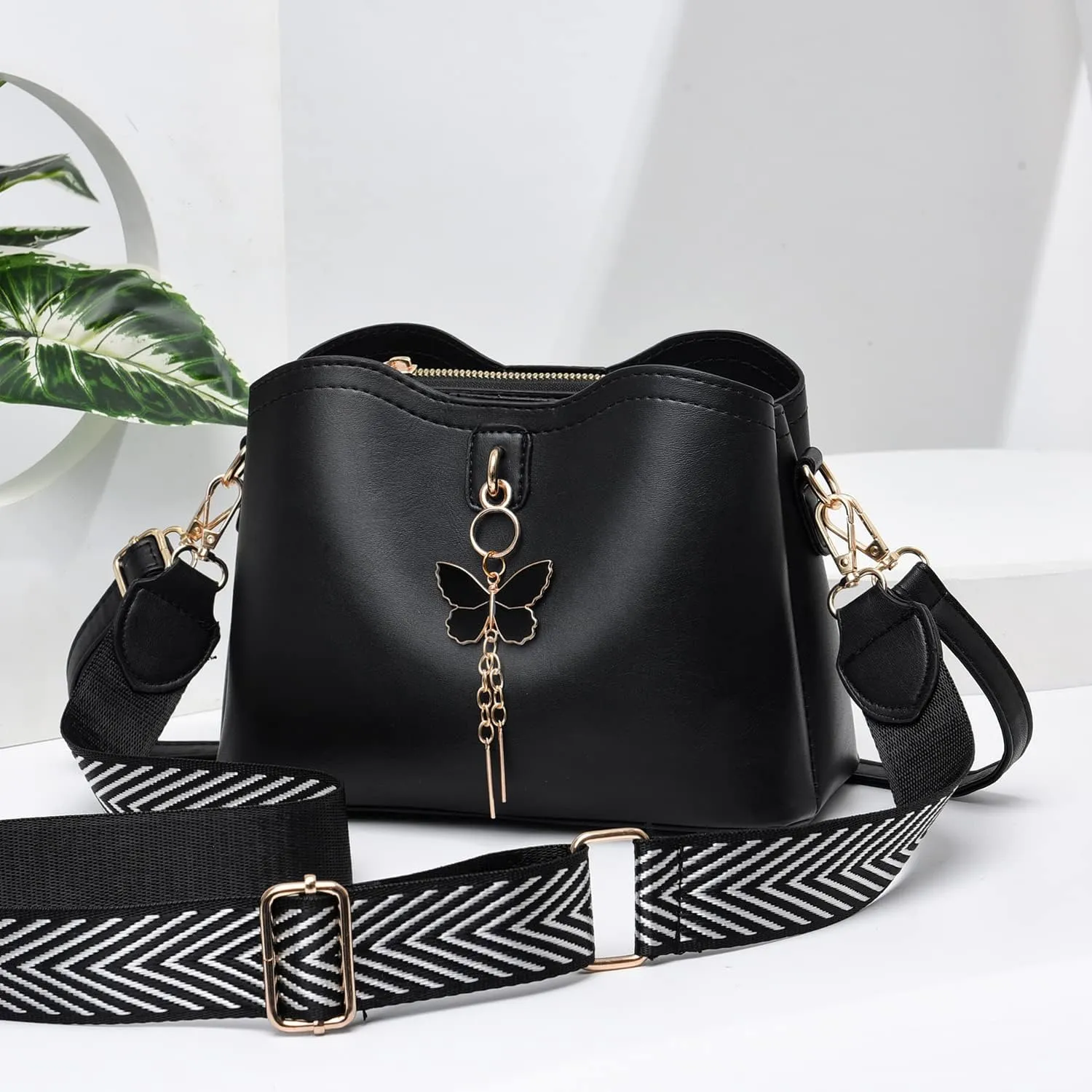 Xiaoyu Small Crossbody Bags for Women Fashion Purses for Teenage Girls Lightweight Handbags Shoulder Bag